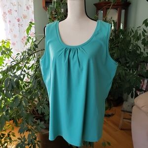 Nwot green Preswick & Moore top